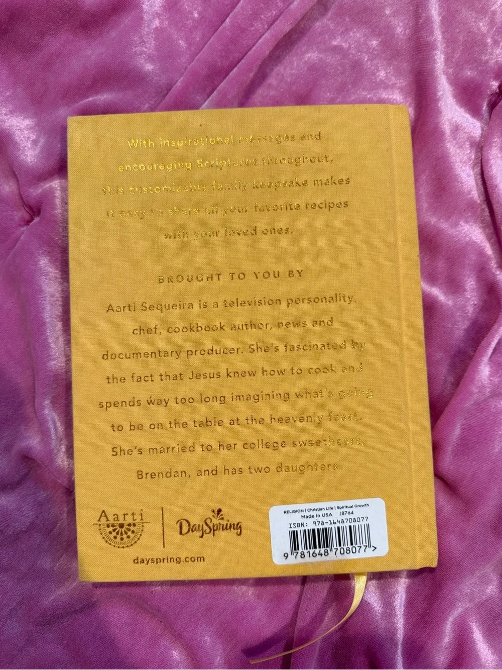 My Family Recipe Journal - Gold Keepsake Cookbook Organizer